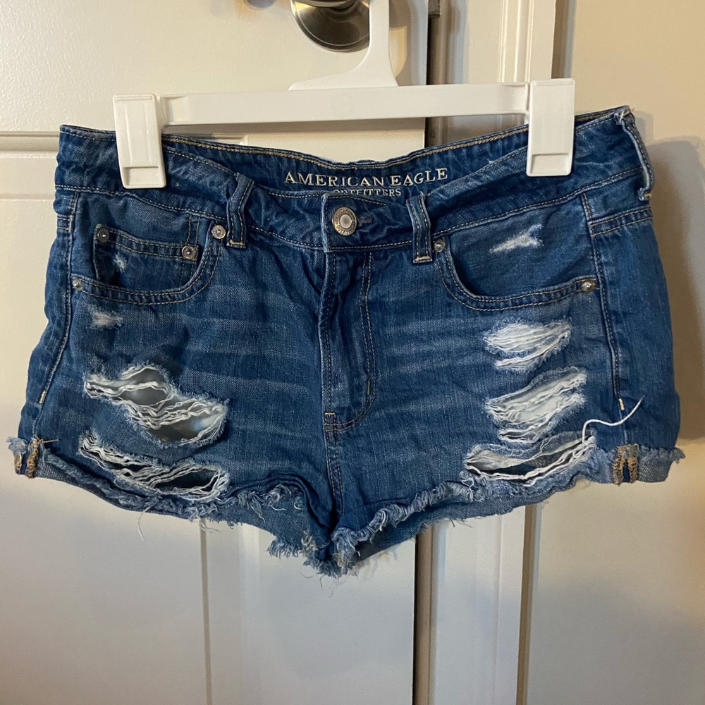 American Eagle tomgirl shortie